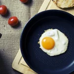 a-steke-egg-i-solsikkeolje-eller-smor-er-steinalder-hva.webp.webp